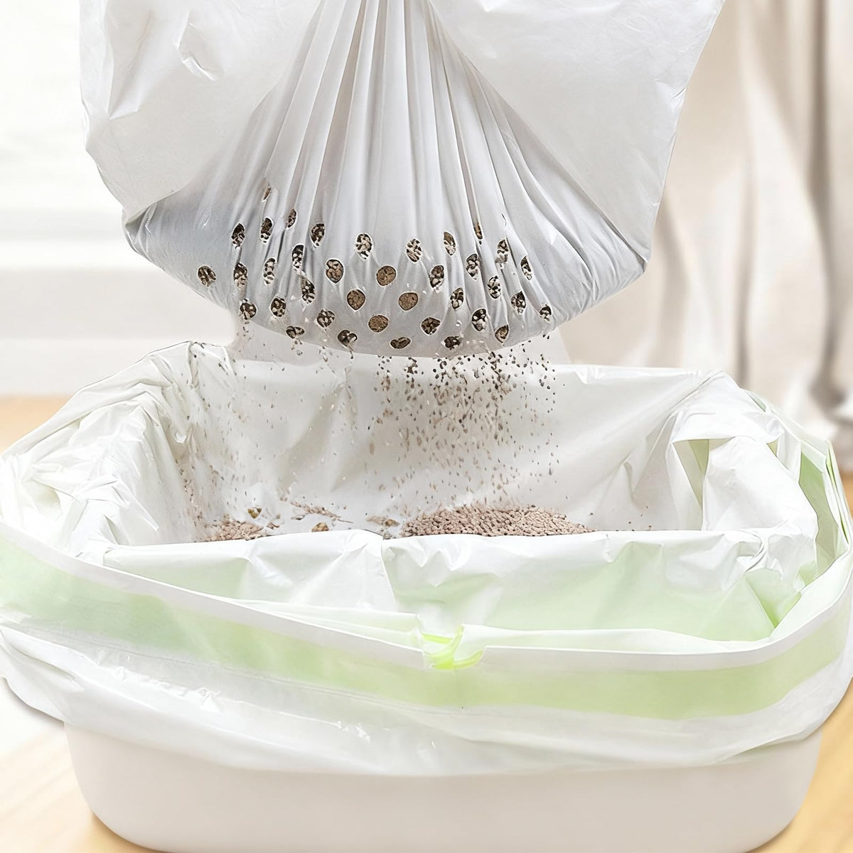 84PCS Sifting Cat Litter Box Liners with Holes, 31 x 18 Inch Q3823